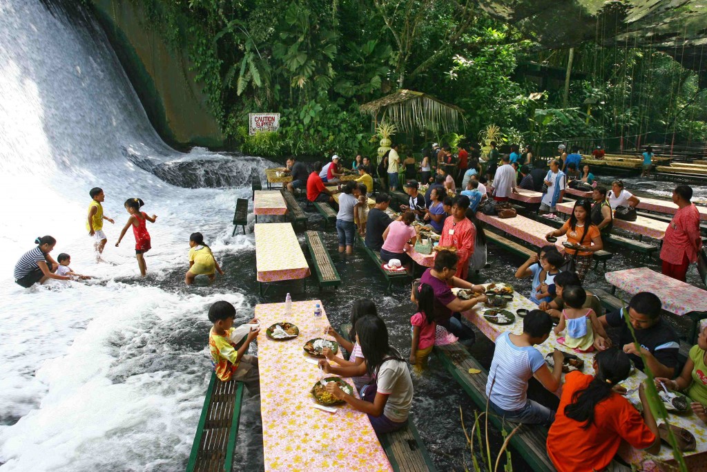 Labassin Watertalls. Filipinas
