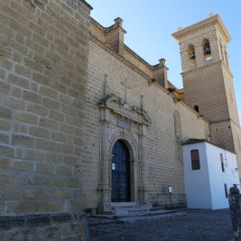 Panorámica de Osuna con la Colegiata renacentista y la antigua Universidad en lo alto del cerro